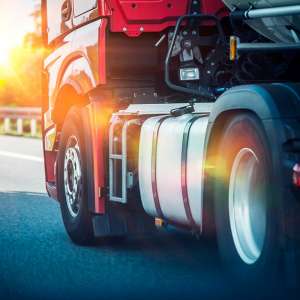 Divieti circolazione mezzi pesanti 2026: calendario ufficiale