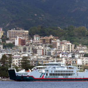 Bluferries – Partenze dal porto di Reggio Calabria per lavori a Villa San Giovanni (ottobre 2025)